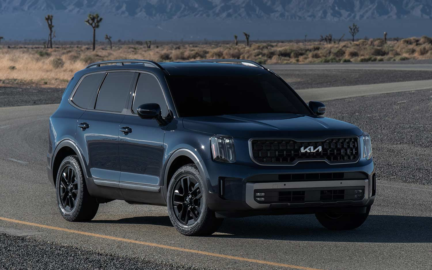 Comparison Kia Telluride XLine 2023 vs Subaru Ascent Onyx 2023